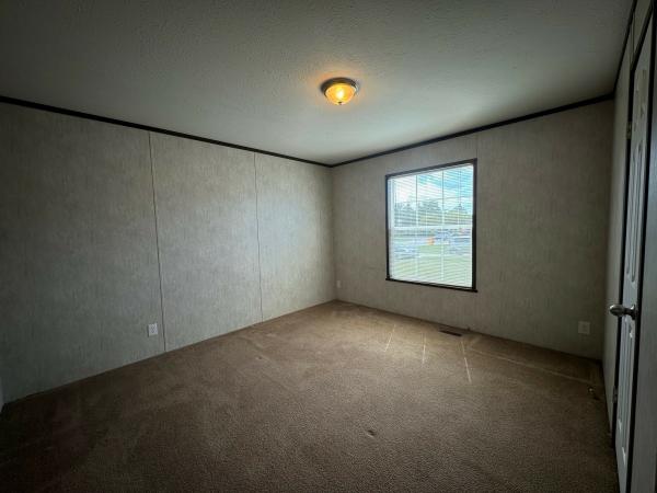 2015 Redman 2856201RA Mobile Home
