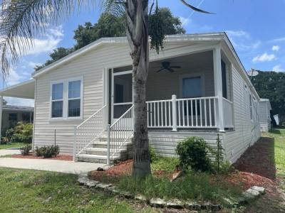Photo 4 of 21 of home located at 36126 Plum Ave Grand Island, FL 32735