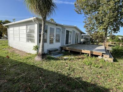 Photo 3 of 6 of home located at 876 La Costa Lane North Fort Myers, FL 33917