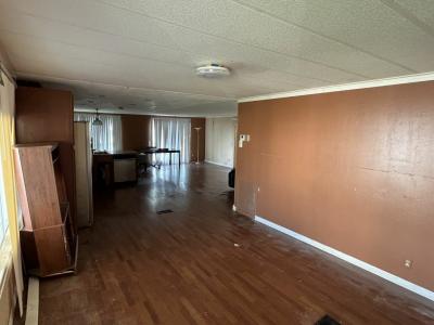 Photo 4 of 6 of home located at 876 La Costa Lane North Fort Myers, FL 33917