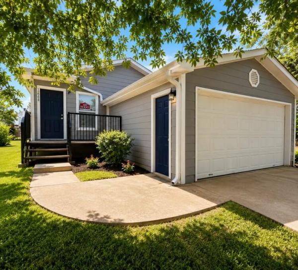 2004  Mobile Home For Sale