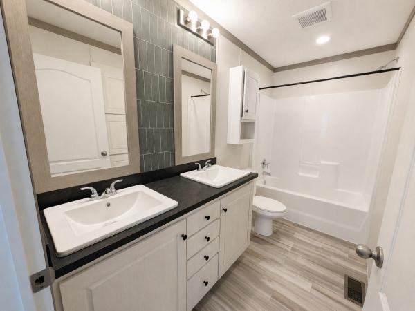2023 Clayton Pulse 5624-E744  Home