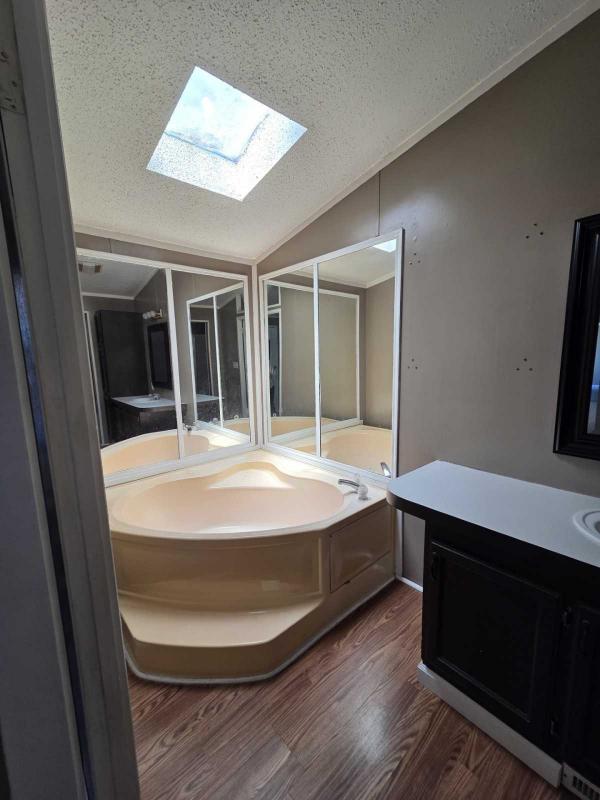 1997 Skyline Manufactured Home