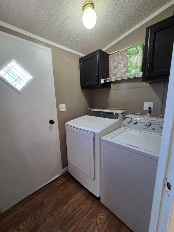 1997 Skyline Manufactured Home