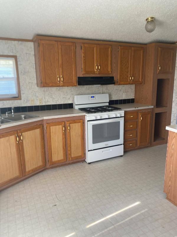 1999  Mobile Home For Sale