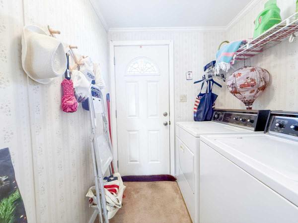 1991 Schult Lakewood Manufactured Home