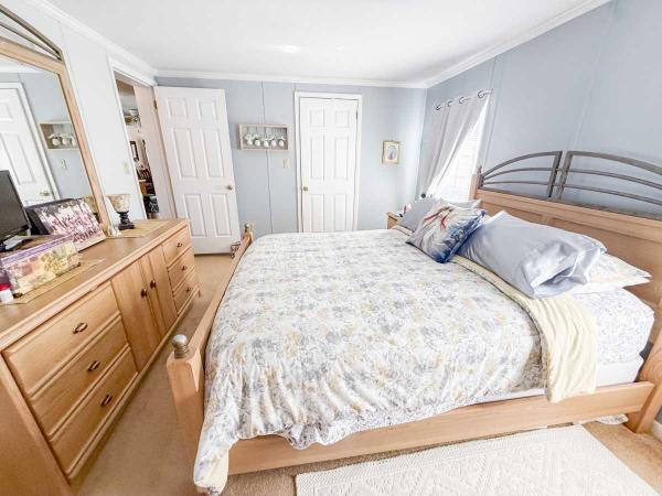 1991 Schult Lakewood Manufactured Home