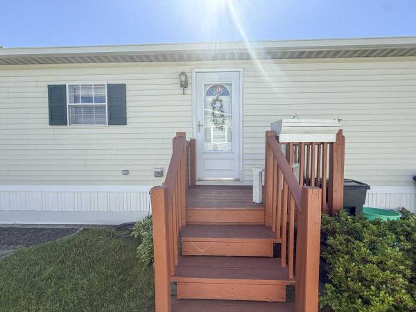 1991 Schult Lakewood Manufactured Home