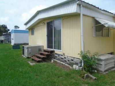 Photo 5 of 24 of home located at 3432 State Road 580, #Lot 121 Safety Harbor, FL 34695