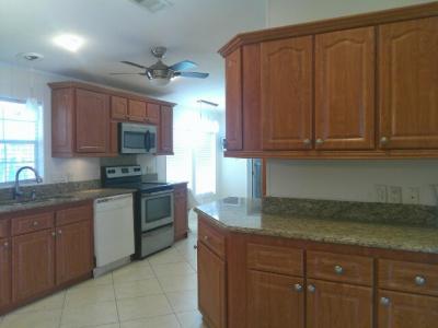 Photo 5 of 14 of home located at 4411 NW 69th Place N01 Coconut Creek, FL 33073