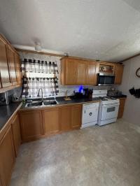 2006 Dutch 2 bedroom Manufactured Home