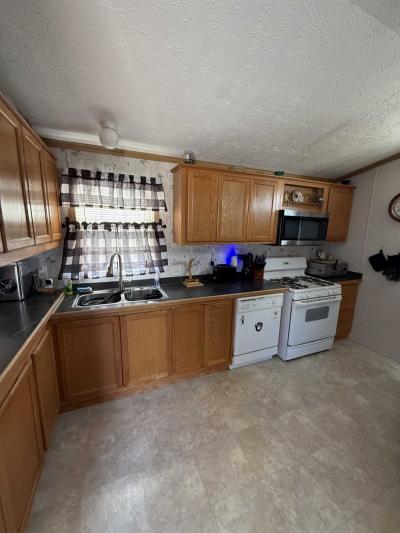 Mobile Home at 4221 S 6th St B15 Milwaukee, WI 53221