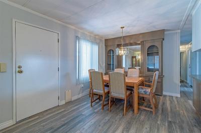 Photo 5 of 20 of home located at 5805 W. Harmon Ave. Las Vegas, NV 89103