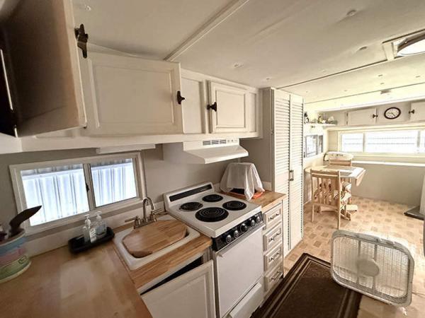 1976 Unknown Manufactured Home