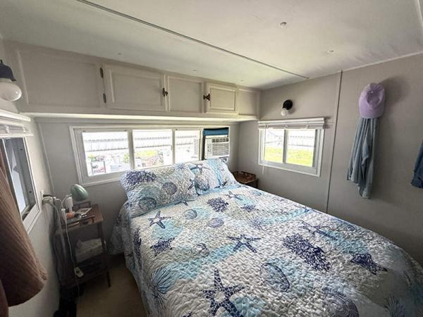 1976 Unknown Manufactured Home