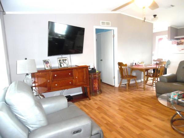 2005 Homes of Merit A16595 Mobile Home