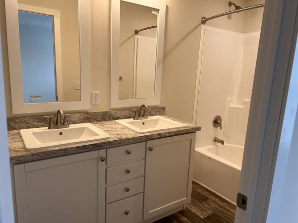 2024 Clayton 81SRH28443A Mobile Home
