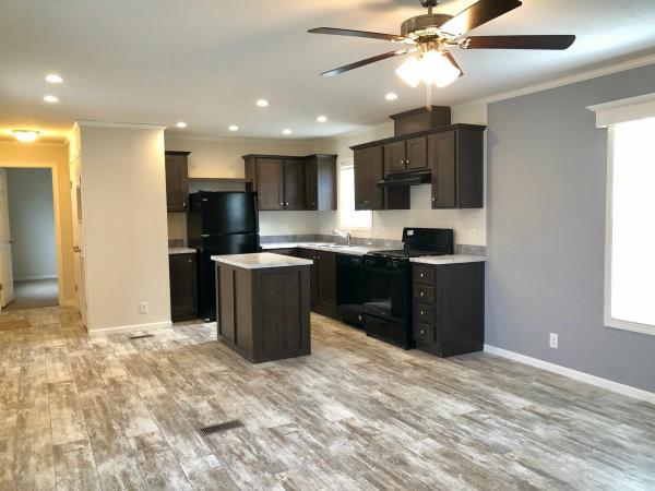 Photo 1 of 2 of home located at 16400 Upton Rd #197 East Lansing, MI 48823