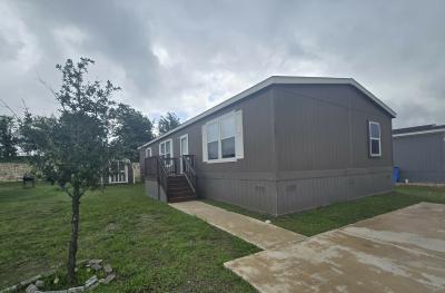 Mobile Home at 426 Mill Run Avenue Kyle, TX 78640