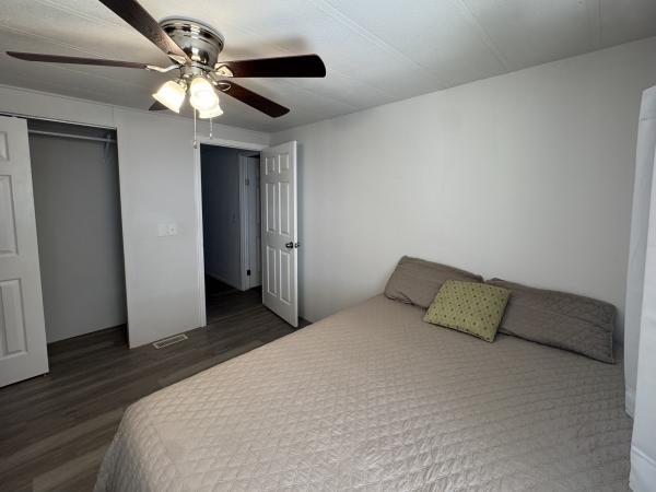 1976 PACE 2167A/B Mobile Home