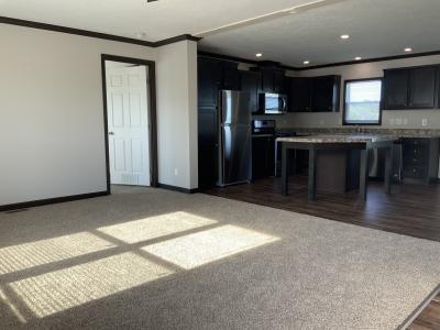 Photo 2 of 7 of home located at 4084 Basildon Dr Fort Wayne, IN 46818