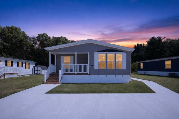 2025 Fairmont 713 430LE28523F  Home