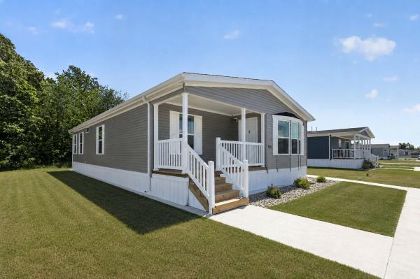 2025 Fairmont 713 430LE28523F  Home