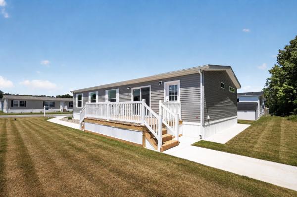2025 Fairmont 713 430LE28523F  Home