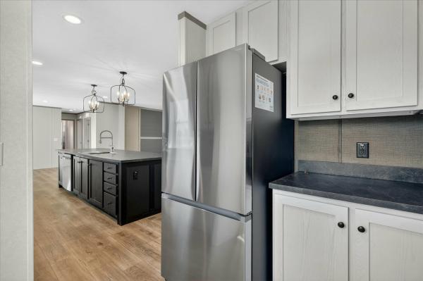 2025 Clayton 715 95PLH28563HH26  Home