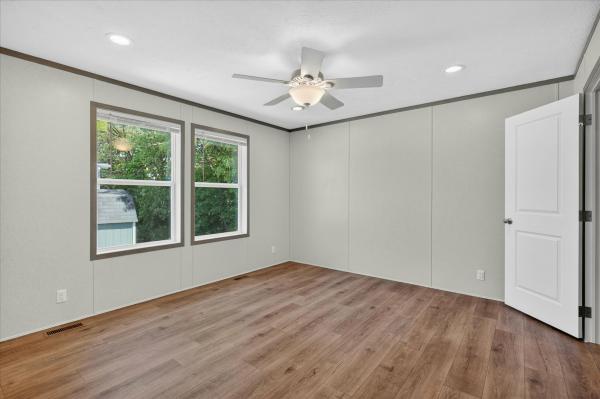 2025 Clayton 715 95PLH28563HH26  Home