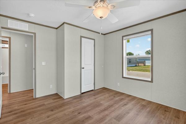 2025 Clayton 715 95PLH28563HH26  Home