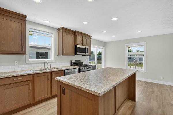 2025 Clayton 81RDH28523DH26  Home