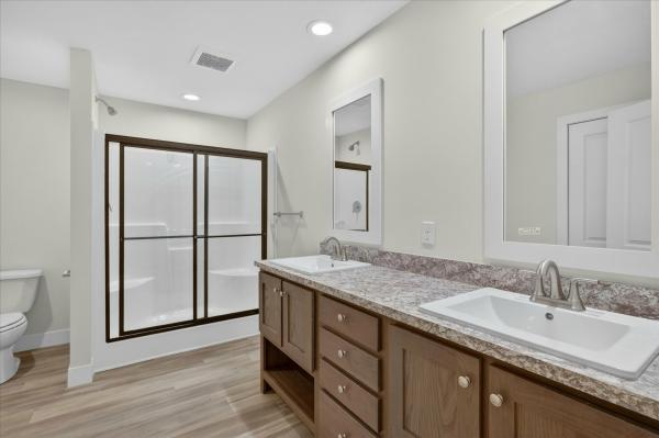 2025 Clayton 81RDH28523DH26  Home