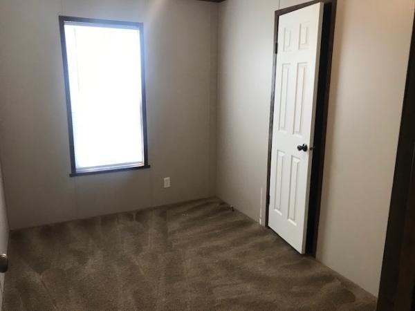 2016 Redman 1670202RA Mobile Home