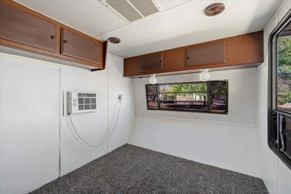 1984 NOMA Manufactured Home