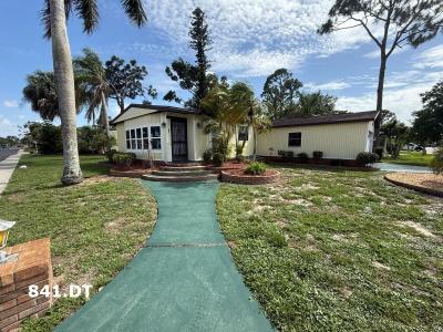 Mobile Home at 841 Via Del Sol North Fort Myers, FL 33903