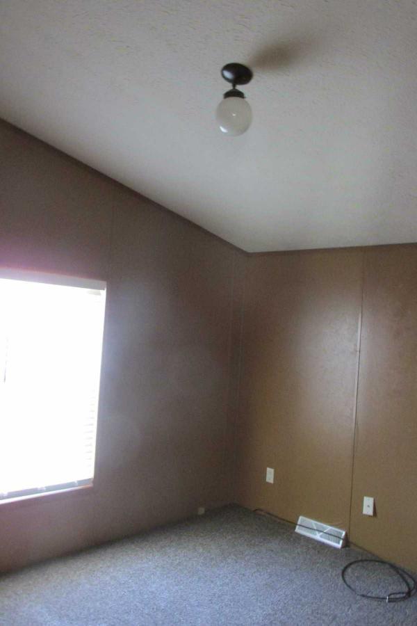 1999 Holly Park Glenmore Mobile Home