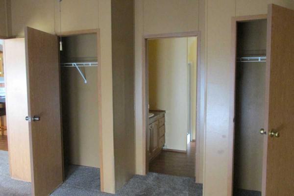 1999 Holly Park Glenmore Mobile Home