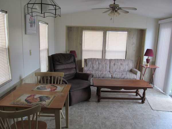 1988 SUNHOME Manufactured Home
