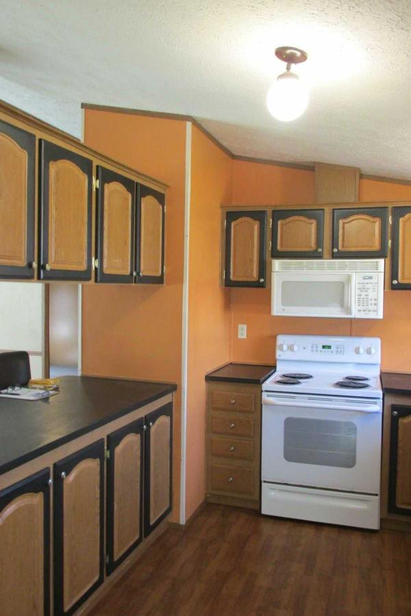 1999 Holly Park Glenmore Mobile Home