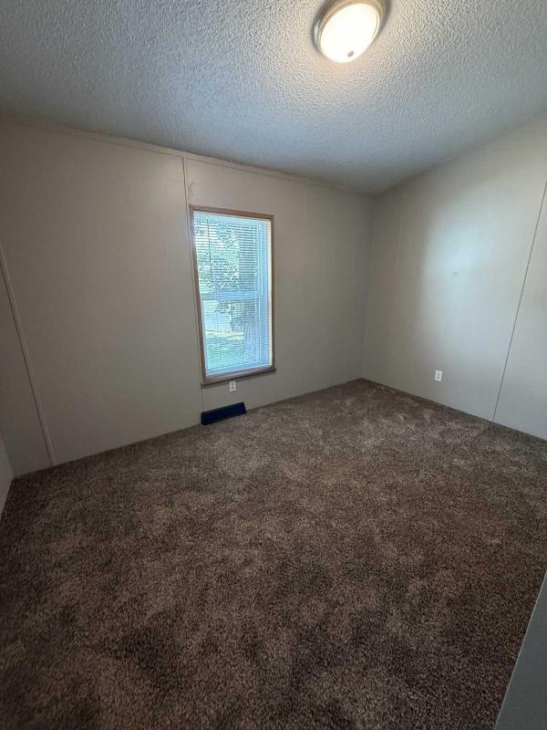 1999 Highland Mobile Home