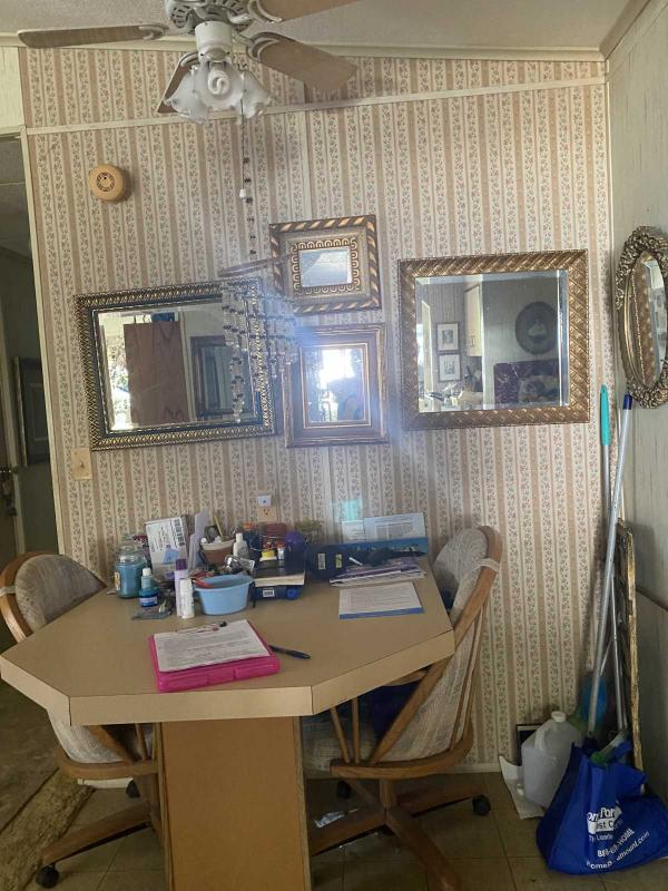 1985 TWIN Manufactured Home