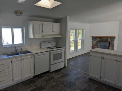 Photo 5 of 6 of home located at 652 Briarwood Drive Adrian, MI 49221