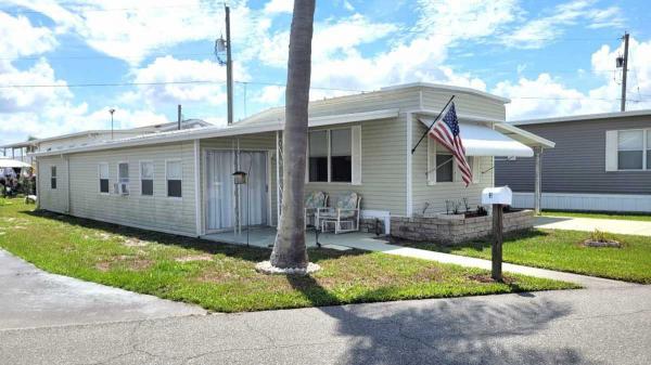 Photo 2 of 2 of home located at 91 Orange Manor Dr. Winter Haven, FL 33884