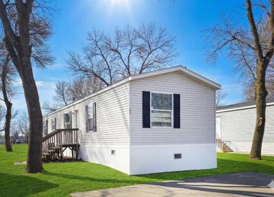 Mobile Home at 3102 N 15th St Lot 124 Fort Dodge, IA 50501