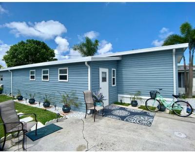 Photo 2 of 12 of home located at 306 Melissa Lane Melbourne, FL 32940