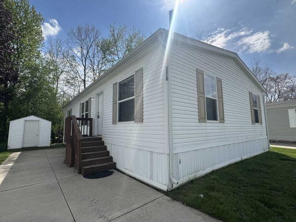 Photo 1 of 2 of home located at 3318 Buckthorn Jackson, MI 49201
