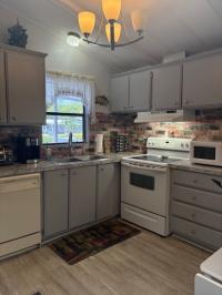 1985 PALM Mobile Home