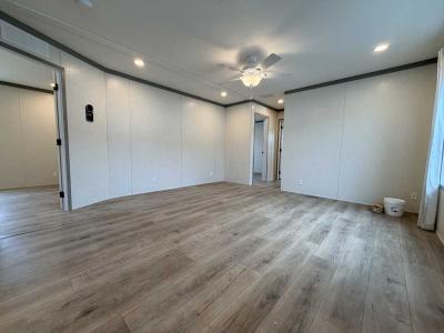Photo 4 of 8 of home located at 4000 E 134th Street #1012 Chicago, IL 60633