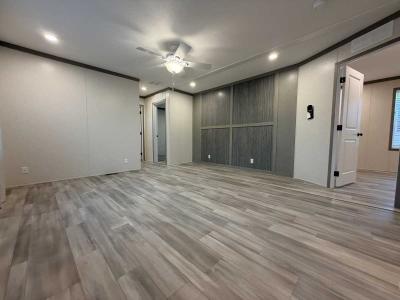 Photo 2 of 8 of home located at 4000 E 134th Street #1021 Chicago, IL 60633